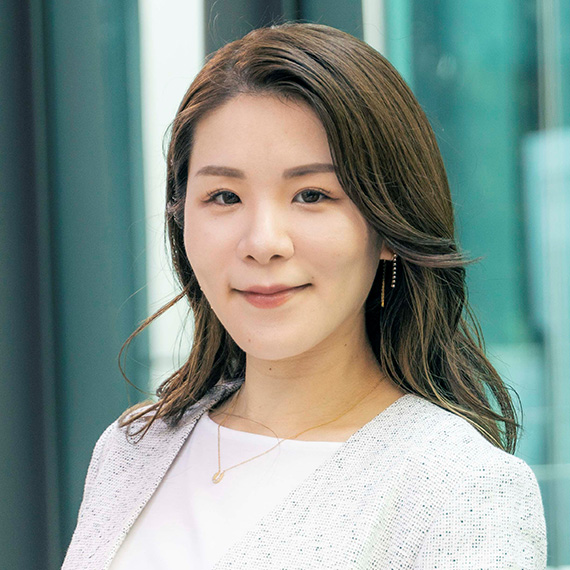 國本 知里